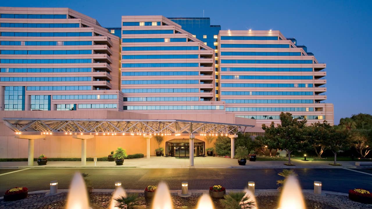 Hyatt-Regency-Santa-Clara-P015-Exterior.16×9 placeholder-image